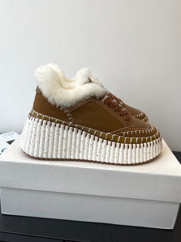 끌로에 F/W 신상 Nama 웨지 스니커즈