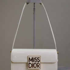 DIOR 미스 디올 Graffiti 플랩 백