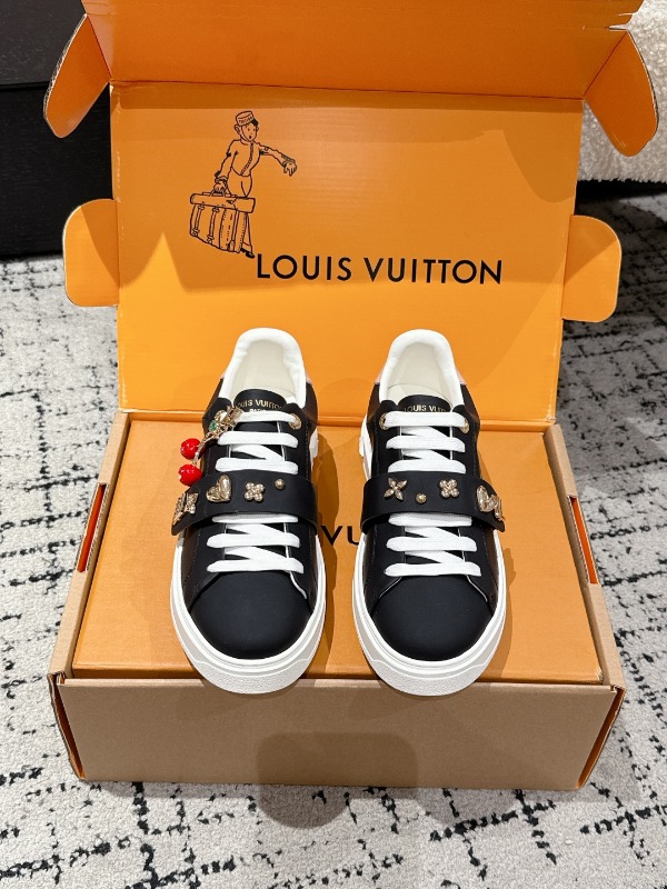 루이비통 LV x TM 타임아웃 스니커즈