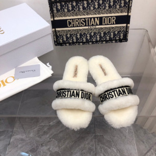 디올 쉐즈 모이 시어링 뮬
