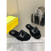 펜디 25F/W 신상 바게트 시어링 뮬