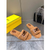 펜디 25F/W 신상 바게트 시어링 뮬