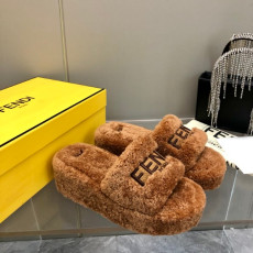 펜디 25F/W 신상 가을/겨울 시어링 뮬