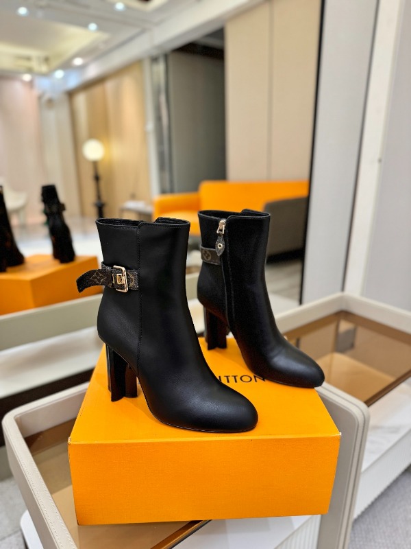 루이비통 F/W 실루엣 앵클 부츠
