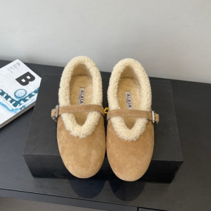 알라이아 F/W 런웨이 시어링 플랫슈즈
