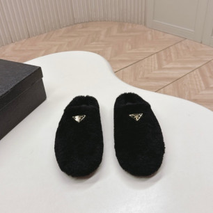 프라다 25FW 시어링 뮬
