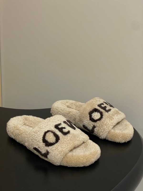 로에베 25FW 신상 퍼 슬리퍼