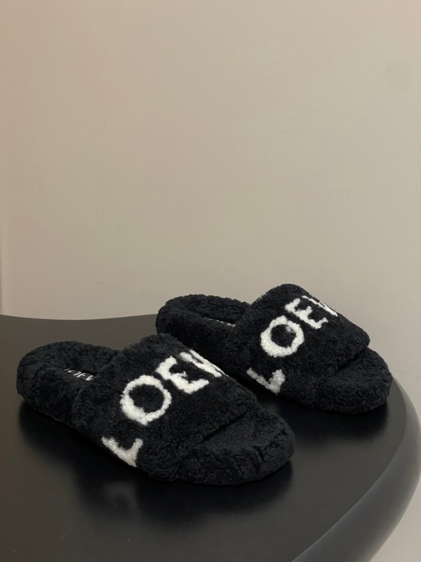 로에베 25FW 신상 퍼 슬리퍼