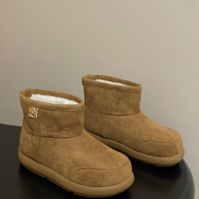 로에베 25FW 신상 어그 부츠