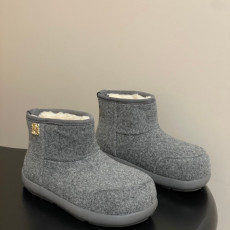 로에베 25FW 신상 어그 부츠