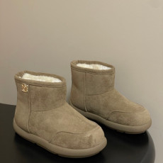 로에베 25FW 신상 어그 부츠