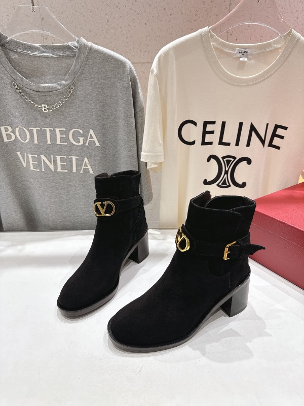 발렌티노 25FW 신상 앵클부츠