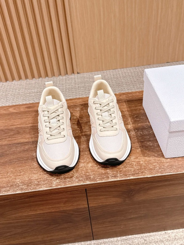 디올 신상 캐주얼 스니커즈