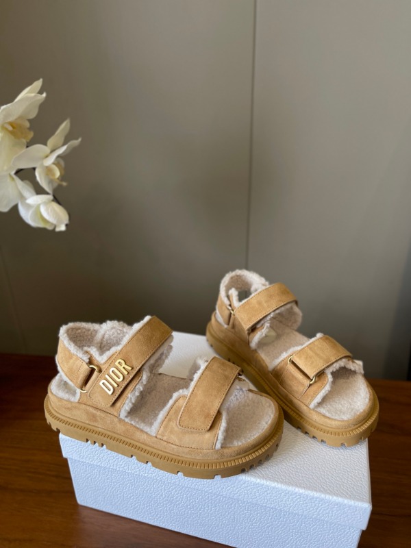 디올 액트 시어링 샌들