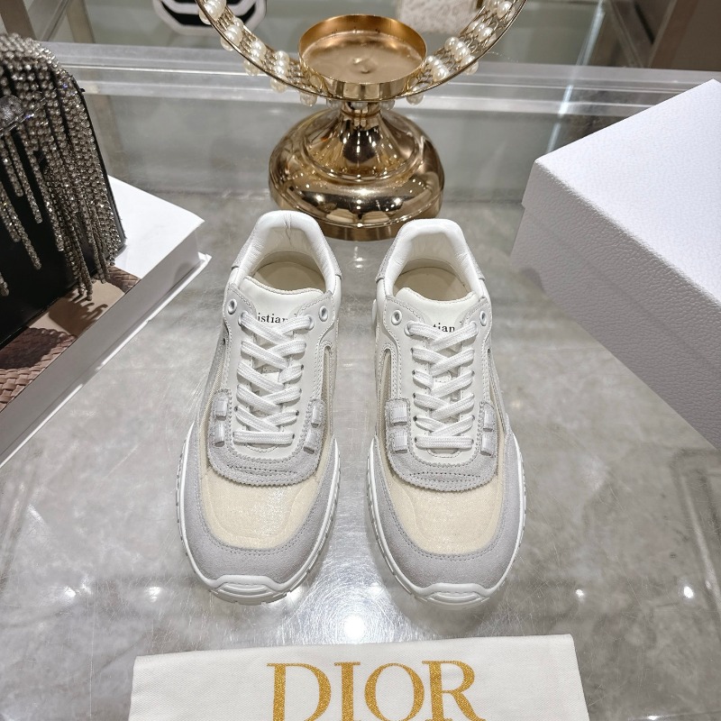 디올 Tech 스니커즈
