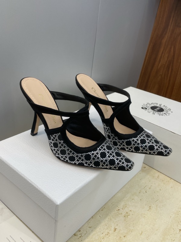 디올 런웨이 신상 뮬 9.5cm