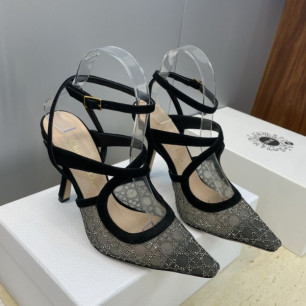 디올 런웨이 신상 펌프스 9.5cm