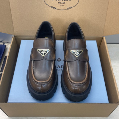 프라다 25FW 신상 로퍼