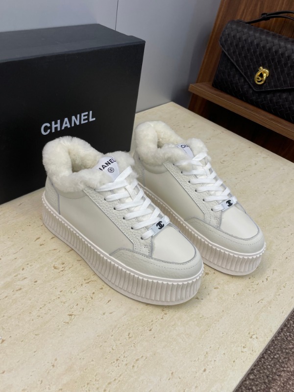 샤넬 25FW 신상 시어링 스니커즈
