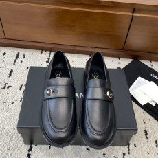 샤넬 25FW 신상 로퍼