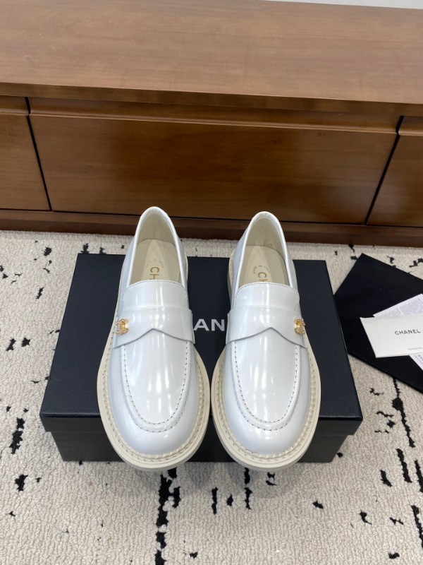 샤넬 25 신상 로퍼