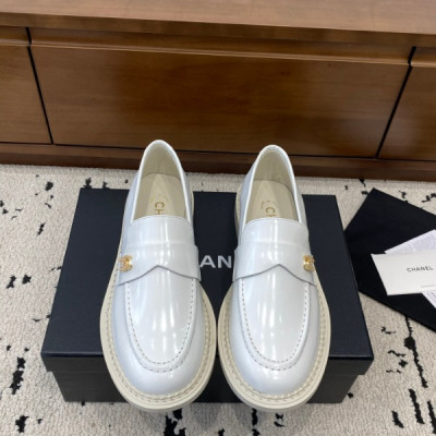 샤넬 25 신상 로퍼