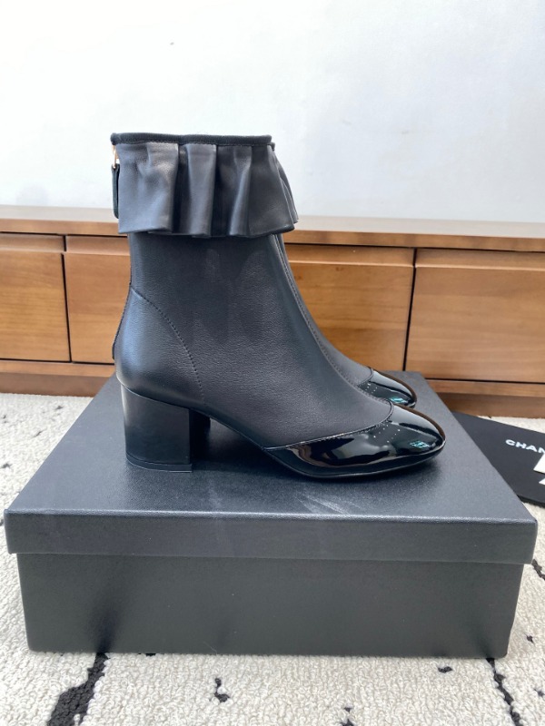 샤넬 25FW 신상 쇼트부츠