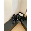샤넬 퀼팅 스니커즈