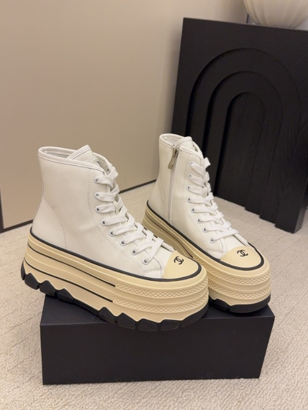 샤넬 F/W 신상 하이탑 스니커즈