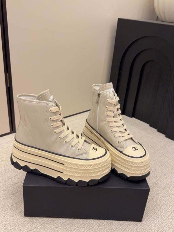 샤넬 F/W 신상 하이탑 스니커즈