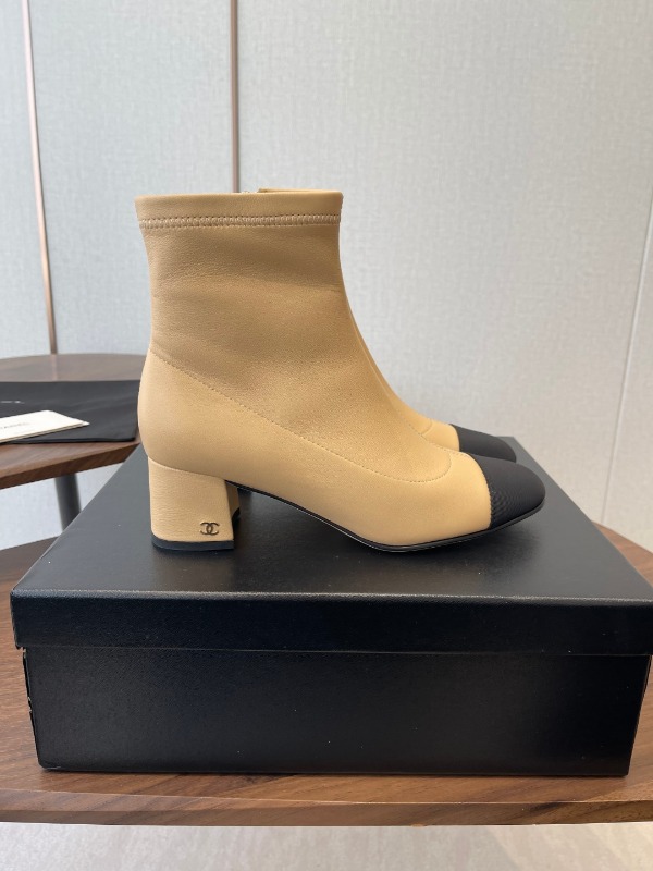 샤넬 25FW 신상 쇼트부츠
