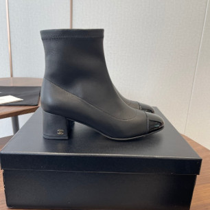 샤넬 25FW 신상 쇼트부츠