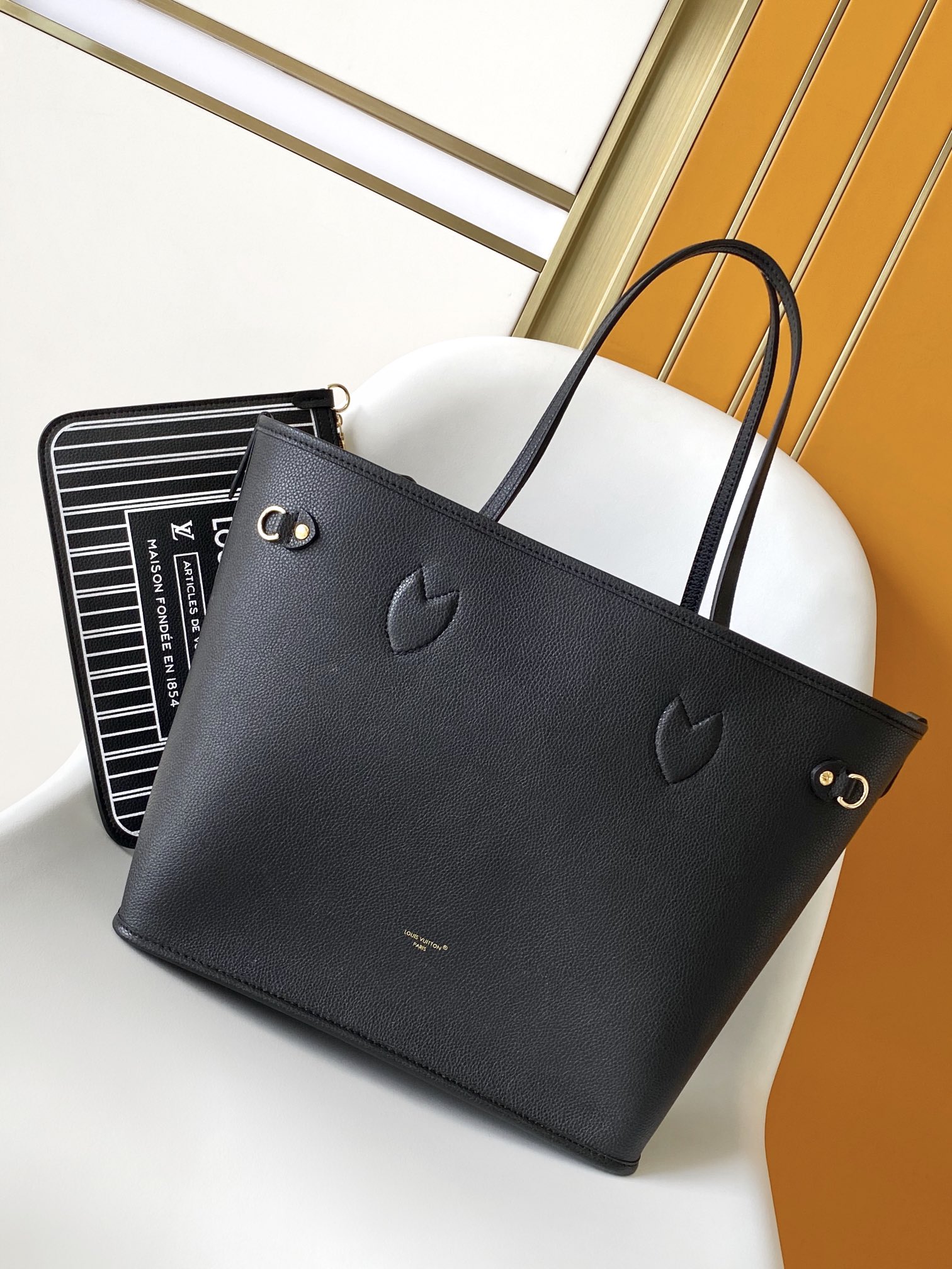 루이비통 Neverfull 인사이드 아웃 미디엄 핸드백
