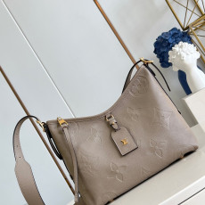 루이비통 CarryAll 스몰 사이즈