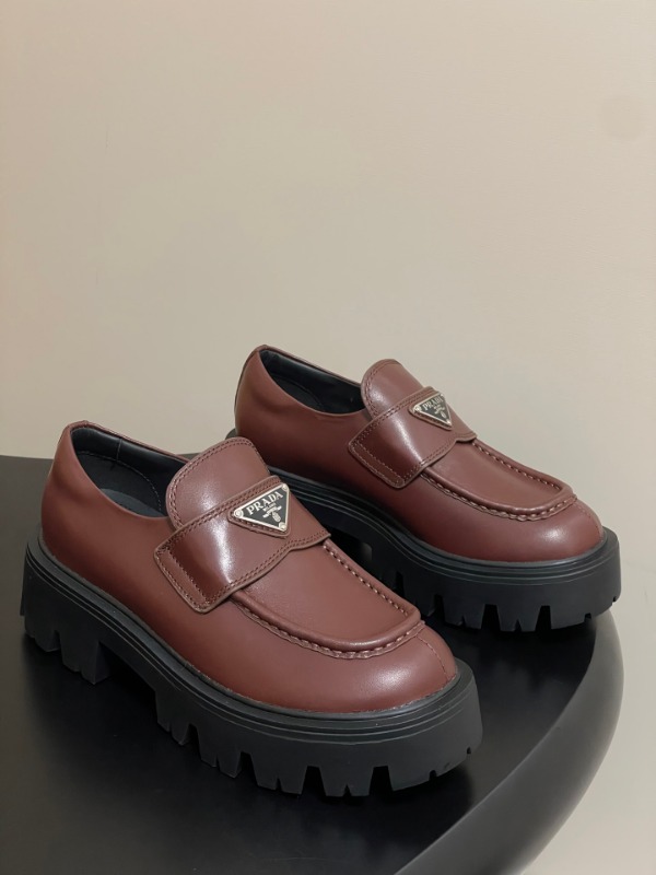 프라다 25FW 플랫폼 로퍼