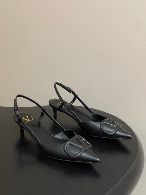 발렌티노 V로고 시그니처 슬링백 4cm