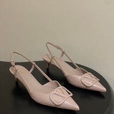 발렌티노 V로고 시그니처 슬링백 4cm
