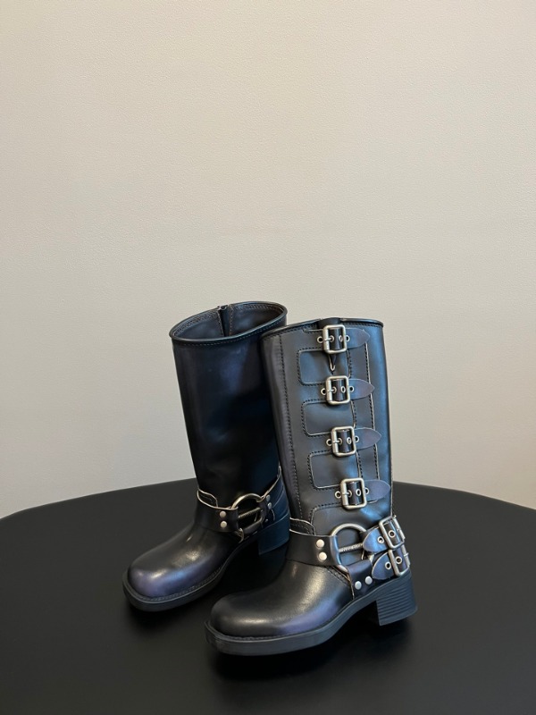 미우미우 F/W 런웨이 바이커 부츠