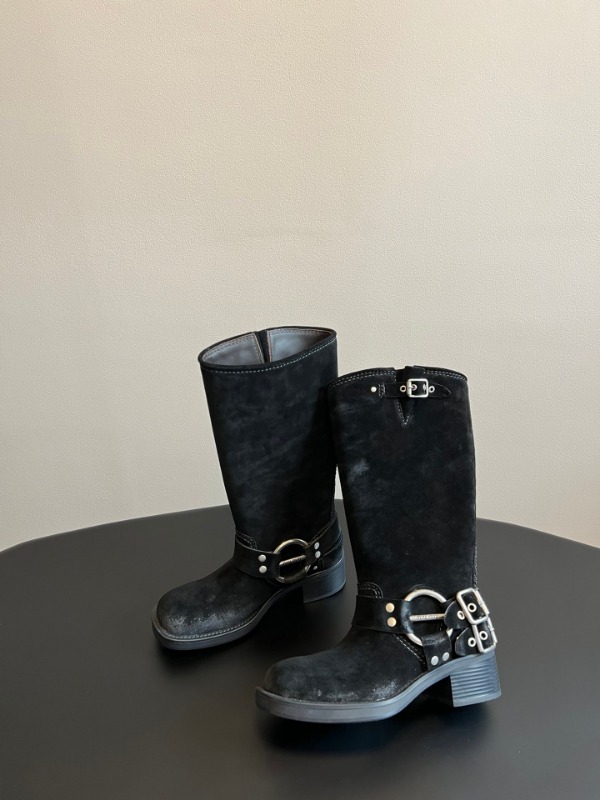 미우미우 F/W 런웨이 미들 부츠