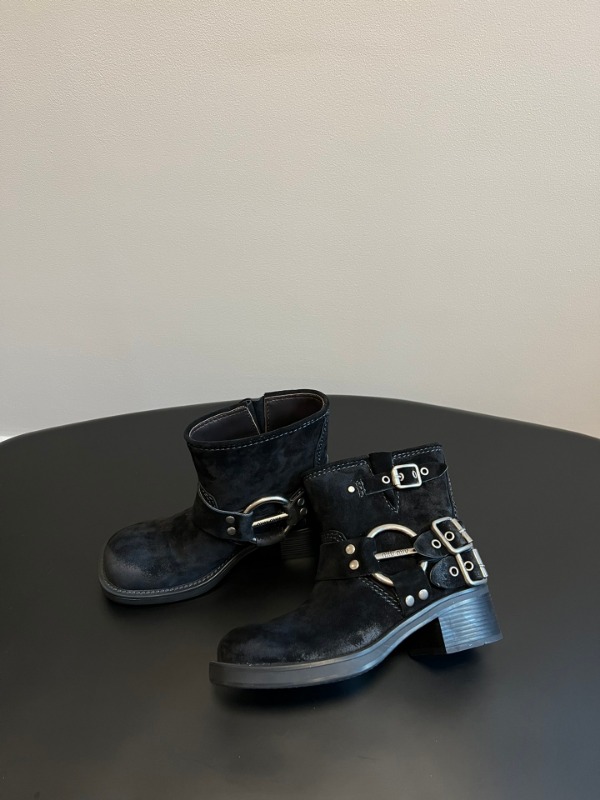 미우미우 F/W 런웨이 앵클 부츠