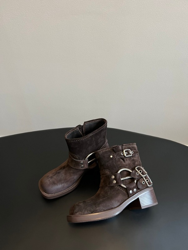미우미우 F/W 런웨이 앵클 부츠