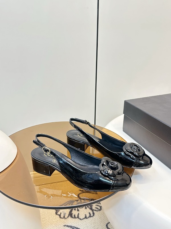 샤넬 26 봄 여름 카멜리아 슬링백 4cm