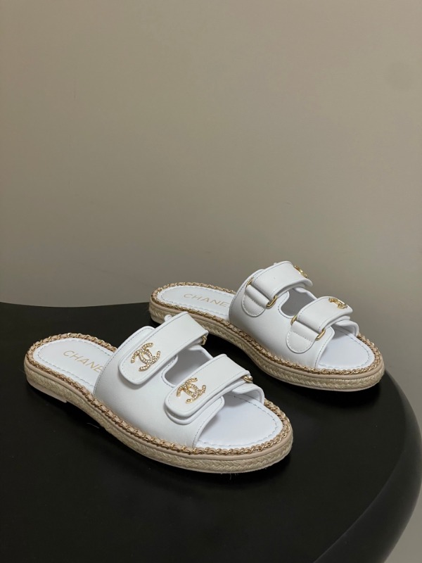 샤넬 26P 봄 여름 신상 뮬 샌들
