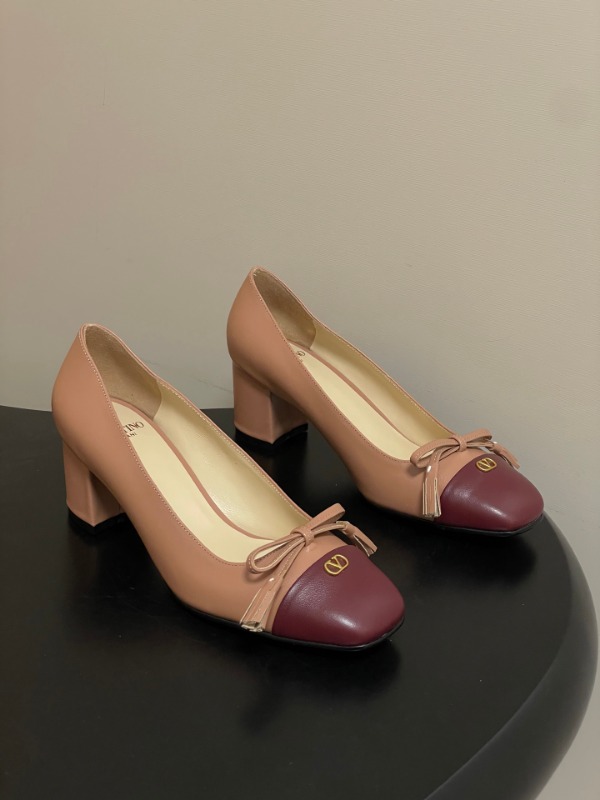 발렌티노 VALET DU ROI 펌프스 6cm
