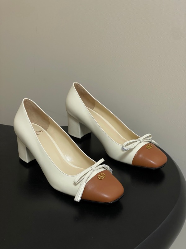 발렌티노 VALET DU ROI 펌프스 6cm