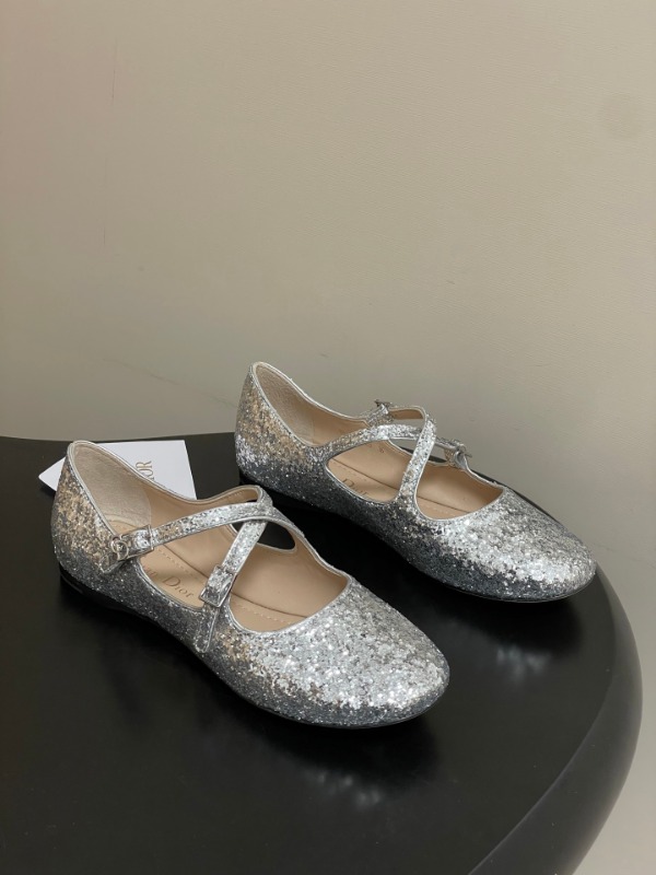디올 Very Dior 발레 플랫