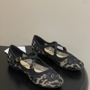 디올 Very Dior 발레 플랫