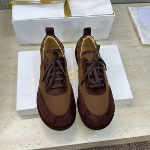 더로우 26 이른 봄 신상 스니커즈