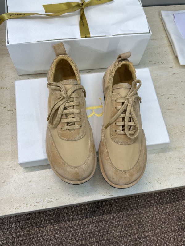 더로우 26 이른 봄 신상 스니커즈
