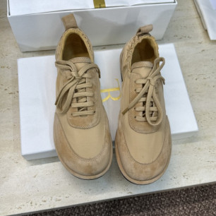 더로우 26 이른 봄 신상 스니커즈